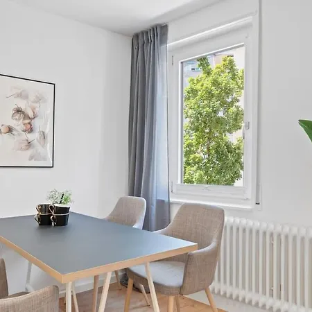 Bestlage Am Hoelderlinplatz * Στουτγκάρδη